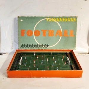 Schönes Vintage 60er Jahre Weißblech Fußballspiel - Bild 1 von 11