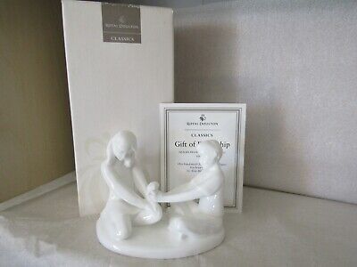 Gift Of Friendship Royal Doulton Images Figurine White  Bone China Hn 4446 Mib • 50.76€