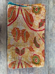 Indian Floral Printed Gudari Quilted Throw Bedspread Kantha Work Winter Mat - Picture 1 of 1