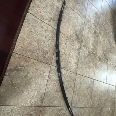 ✅ Tapa del maletero trasero Tesla Modelo S 2012-2020 OEM puerta levadiza moldura cromada Foto 1 de 4