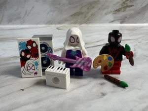 LEGO Miles Morales y Spider Gwen Minifiguras Spiderman Spider Verso NUEVO - Imagen 1 de 3