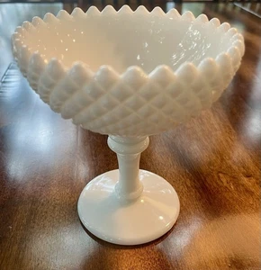 Vintage Westmoreland Milk Glass DIAMOND ENGLISH Hobnail Pedestal Candy Dish - Picture 1 of 7