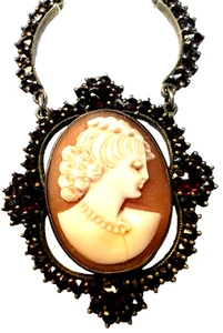 Vintage Cameo and Garnet Necklace, circa 1910, prob. set in Brass; Lovely Piece! - Picture 1 of 5