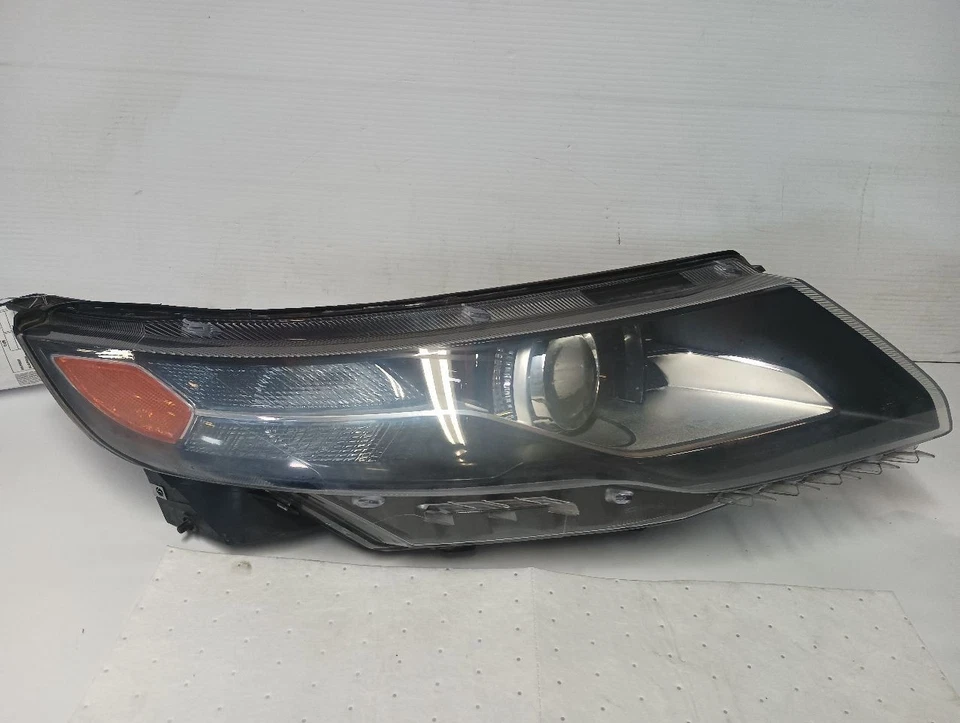 Conjunto de farol dianteiro direito 11-15 Chevy Volt passageiro fabricante de equipamento original 12259618 - Imagem 1 de 4
