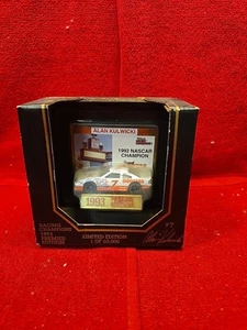 NASCAR Road Tramps 1993 Premier Edition, Number 7 Hooters - Picture 1 of 8