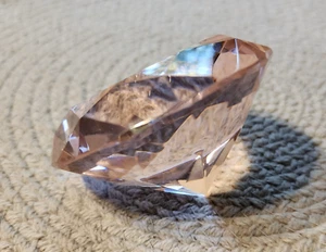 Large Crystal Pink Glass Diamond Cut Figure Paperweight Jewel - Picture 1 of 6