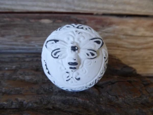 Round Distressed True White BEE Knob Drawer Pull Cabinet Bumble Butterfly - Picture 1 of 4