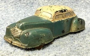 1930-1940's Sun Rubber Co SEDAN 4-Door Two-Tone GREEN & WHITE Toy Car - Picture 1 of 17