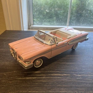 Road Signature Deluxe Edition 92298: 1958 Edsel Citation Pink Convertible 1:18 - Picture 1 of 15