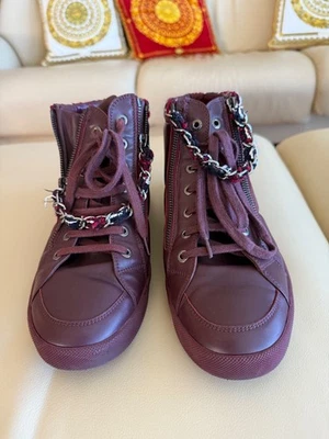 Botas femininas Chanel couro borgonha escuro 39 - Imagem 1 de 4