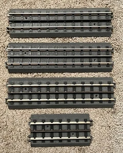 MTH REAL TRAX 10" & 5 1/2" STRAIGHT SOLID RAIL TRACK O GAUGE 3-RAIL - EXC - Picture 1 of 9