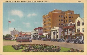 Long Beach, NEW YORK - Station Plaza, Park Avenue - 1933 - old buses - Picture 1 of 2
