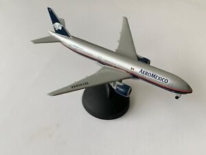 Pre Owned Schabak AEROMEXICO BOEING 767-200 Airplane Die Cast Model Length 12cm