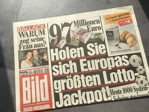 BILD Zeitung 30. August 2011 / 8. / 30.8.2011 / Simone und Michael Ballack - Picture 1 of 1