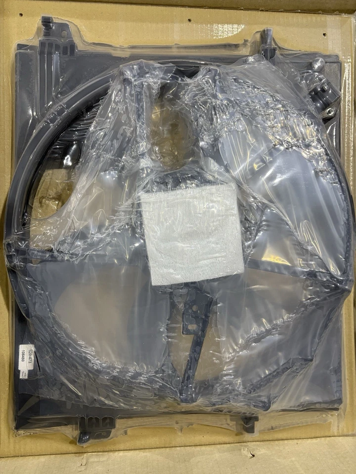 Conjunto de ventilador de refrigeração do motor Dorman 620-473 para Nissan Rogue Sport 2017-2022 - Imagem 1 de 1