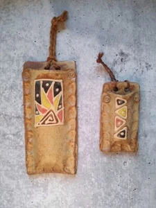 Set di 2 porta fiammiferi tascabili da appendere mini ceramica sole primitiva azteca vintage - Foto 1 di 5