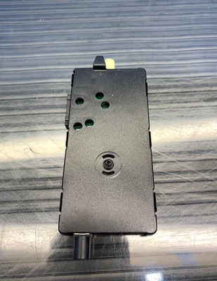 BMW 750I 2016-2019 OEM AMPLIFICADOR DE ANTENA SECUNDARIA MÓDULO DE DIVERSIDAD 938405403 Foto 1 de 4