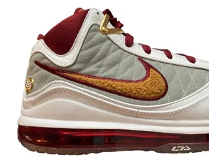 Nike Lebron Turnschuhe Herren Größe 6 UK VII QS 'MVP' Mid Turnschuhe James Lebron LBJ - Bild 1 von 12
