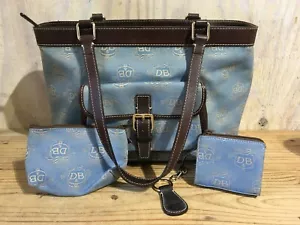 Dooney & Bourke Donegal Crest Fabric Signature Shoulder Bag Coin Purse Key Chain - Picture 1 of 15