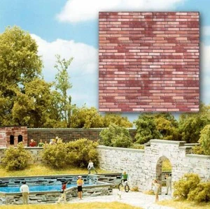 Bright brick wall (Busch 7425) - 3x2 realistic OO/HO decor sheets - Picture 1 of 1