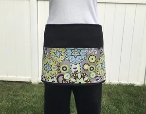 Flower Spring 3 pockets Waitress Server Half Waist Black Apron Bar Restaurant - Picture 1 of 3