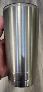 YETI Rambler 20 Oz Stainless Steel Vacuum Insulated Tumbler Silver With Yeti Lid - Picture 1 of 6
