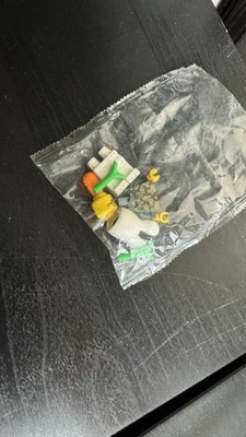 LEGO Rebuild the World Bunny Minifigura 40432 - Raro Como SDCC NYCC Feria de Juguetes Foto 1 de 3