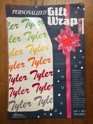Embrulho de presente personalizado You Name It TYLER - 1 folha de papel de embrulho 20” x 28” - Imagem 1 de 3