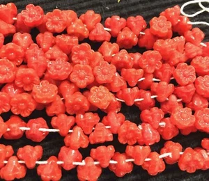 ⭐️ LOT OF 20 OLD RED 1940'S GLASS POSY FLOWER BUTTONS~CHARMSTRING~DIMINUTIVE ⭐️ - Picture 1 of 6