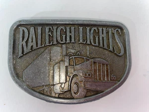 Hebilla de cinturón de metal vintage Raleigh Lights tabaco semi camión - Imagen 1 de 4