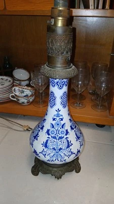 Lampe à Pétrole en faïence de Delft XVIIIÈME montée à l'électricité - Photo 1/4