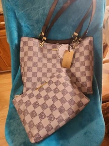 Steve Madden BDonna Purse with Pouch~New With Tags! - Picture 1 of 12