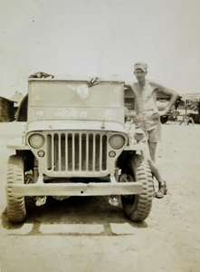 WWII US Army Jeep Soldier Photo Helen Snapshot 1945 - Picture 1 of 4