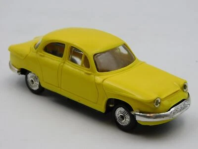 Norev Panhard PL17 gialla 1/43 vintage plastic die cast model car - Immagine 1 di 4