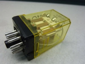 Relé IDEC RR3PA-UL 11 pines 3PDT bobina 120 VCA (21531) - Imagen 1 de 7