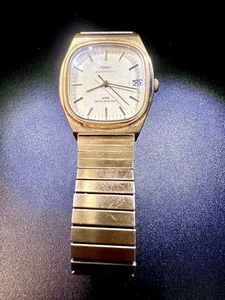 Vintage Timex Automatic Watch w/ Date Stainless Steel Expansion Band WORKS - Picture 1 of 4