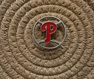 Phillies Pins Philadelphia Phillies Pin RARE RETIRED 2006 AMINCO CutOut Ball Pin - Picture 1 of 2