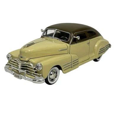 1948 Chevrolet Aerosedan Fleetline 1:32 Signature Models Die Cast NMMM - Image 1 of 4