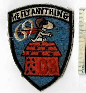 Vietnam War SNOOPY - We FLY ANYTHING - Shoulder Patch Cloth Vintage - Picture 1 of 2