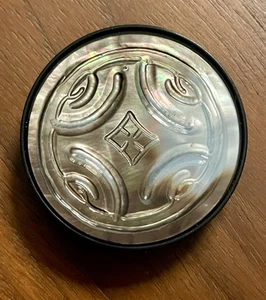 Cell phone holder / Grip Black Mother Of Pearl Carved Tahiti - Picture 1 of 7