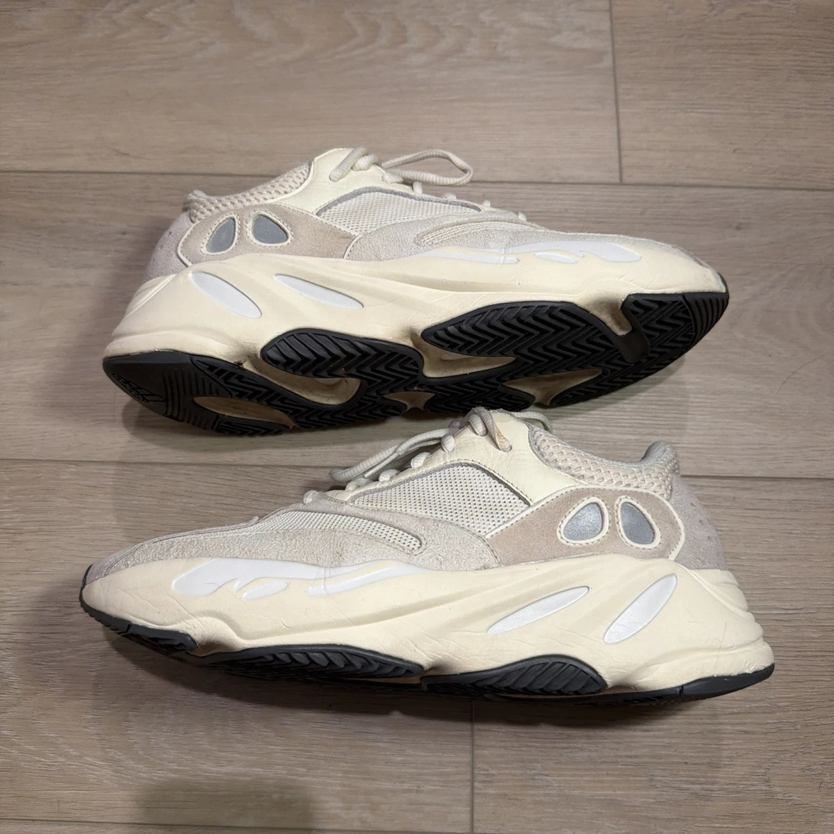 新品！YEEZY BOOST 700 \"ANALOG\" size US 6 adidas Yeezy Boost 700 Analog Men's - EG7596 - US