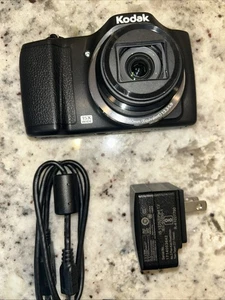 Kodak PIXPRO FZ152 16.0MP 15x Zoom Digital Camera - Picture 1 of 6