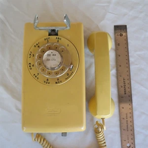 Vtg Western Electric Rotary phone Telephone Bell System Mustard Color Home - Picture 1 of 11