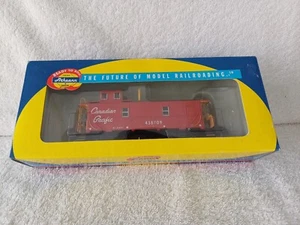 Athearn HO Gauge 74154 Canadian Pacific Regular Caboose #438709 - Picture 1 of 9