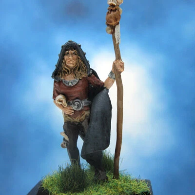 Fenryll pintado miniatura hembra mago III Foto 1 de 2