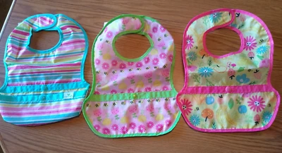 Baberos Green Sprouts Snap & Go Limpie, 3 ct, bebé 9-18 meses, NUEVO Foto 1 de 4