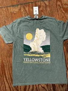 Comfort Colors Men's Yellowstone National Park T-shirt L Green Geyser Views Tee - Picture 1 of 5