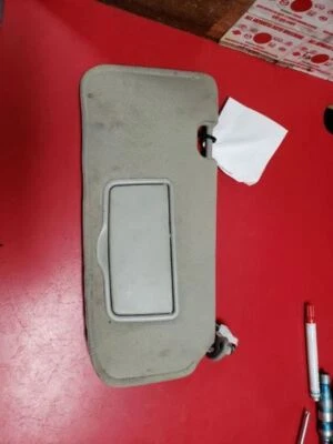 Parasol derecho pasajero con iluminación se adapta 05-06 MAZDA TRIBUTE 76834 Foto 1 de 4