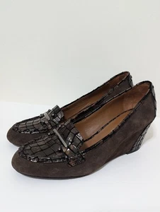 Donald J Pliner Women's Brown Snake Embossed Suede Wedge Pumps Size 8.5N - Picture 1 of 11