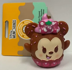 Disney Munchlings Treats Minnie Mouse Strawberry Cupcake Christmas Ornament - Picture 1 of 6